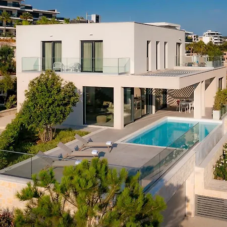 Villa Promise *